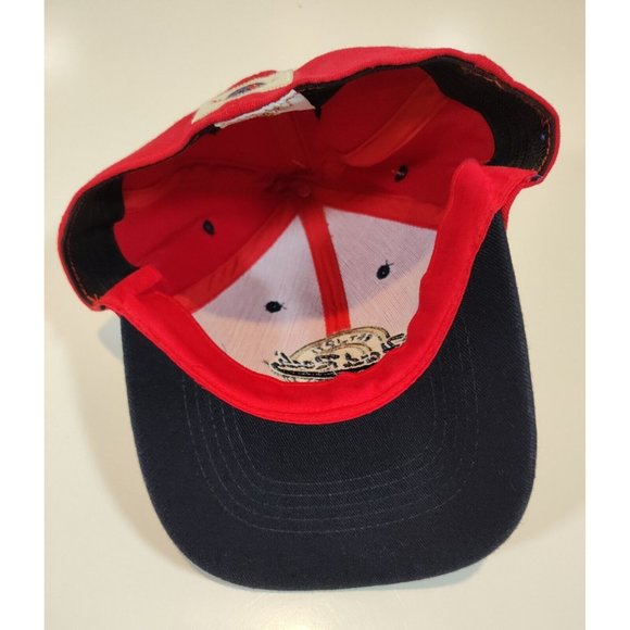 Hard Rock Cafe Moscow Hat Cap Fitted OSFM Russia Red NWT - Picture 6 of 7